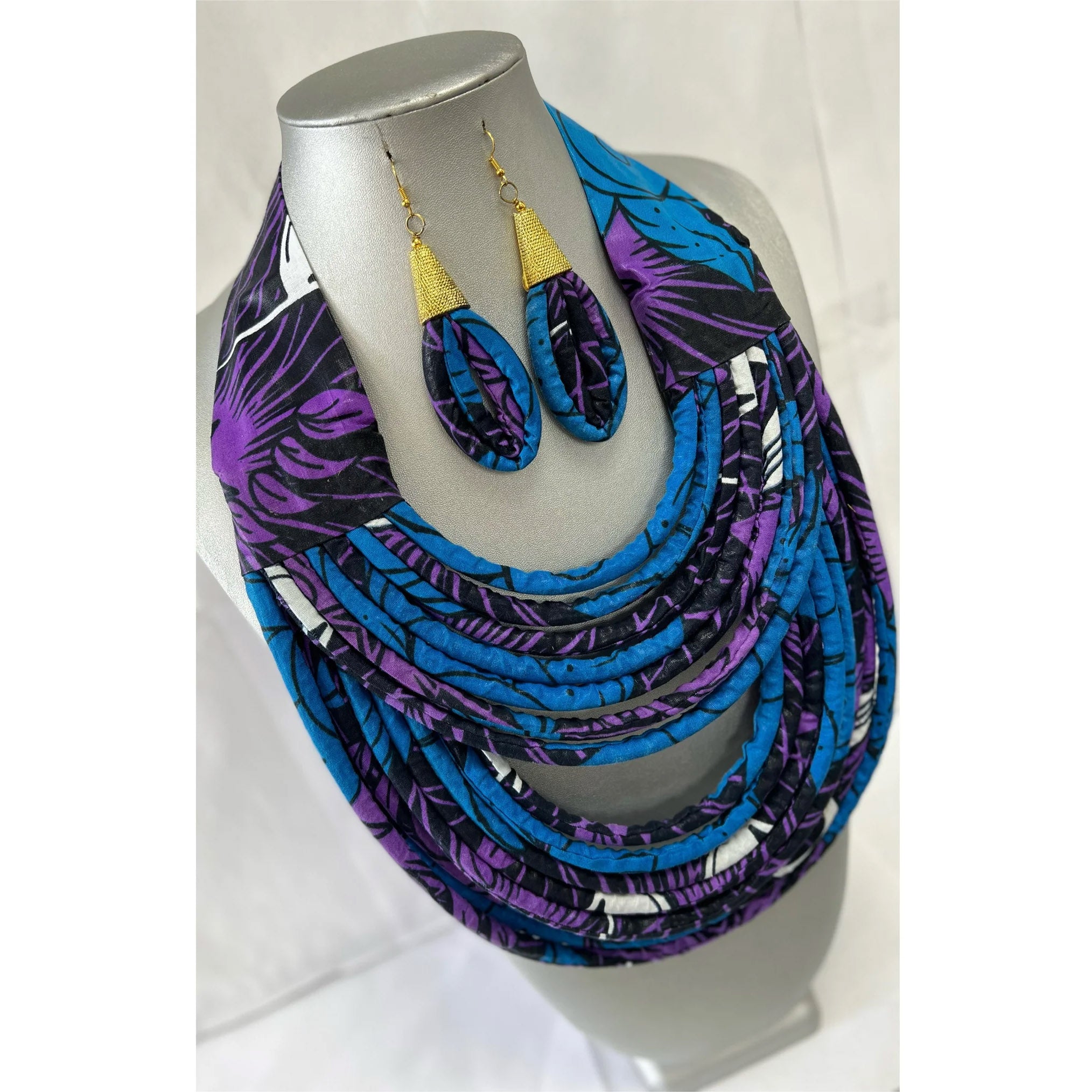 Indigo & Red Fabric Choker Necklace Set with Stud Earrings and Adjusta – A  Local Tribe